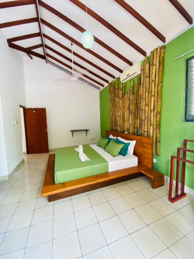 Surf N Spice - Hiriketiya Hotel Dickwella Exterior photo