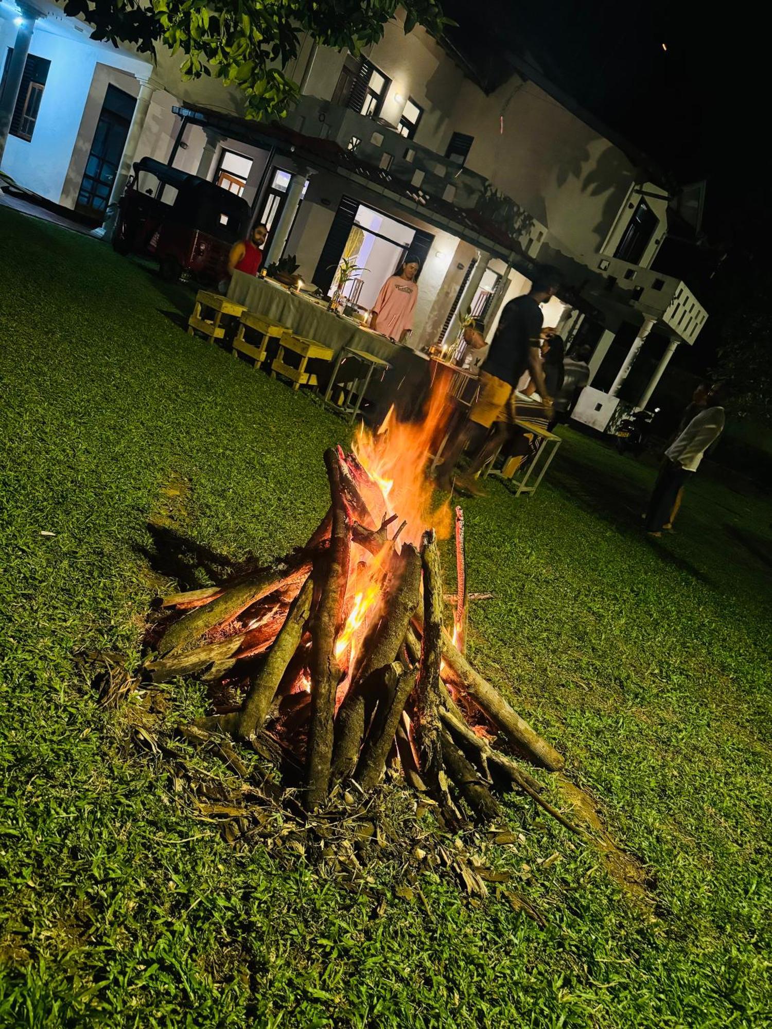 Surf N Spice - Hiriketiya Hotel Dickwella Exterior photo